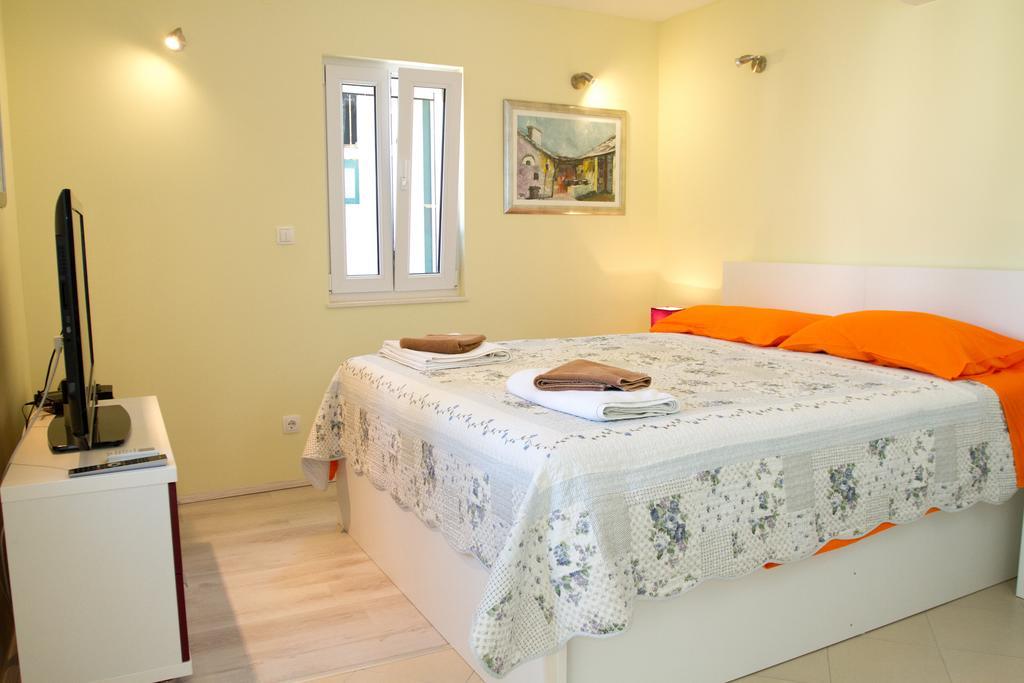 Apartments & Rooms Toni 斯普利特 客房 照片