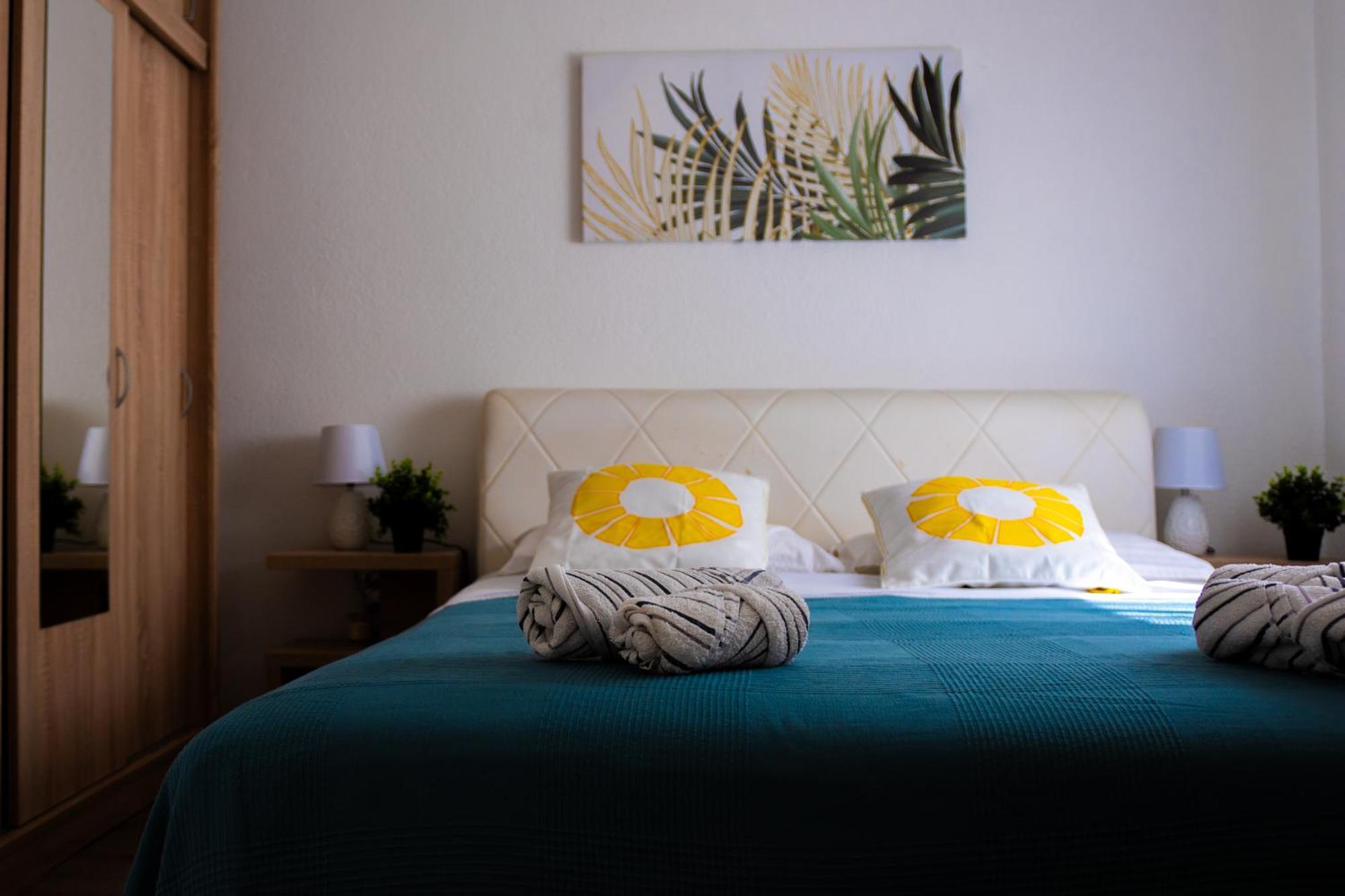 Apartments & Rooms Toni 斯普利特 外观 照片