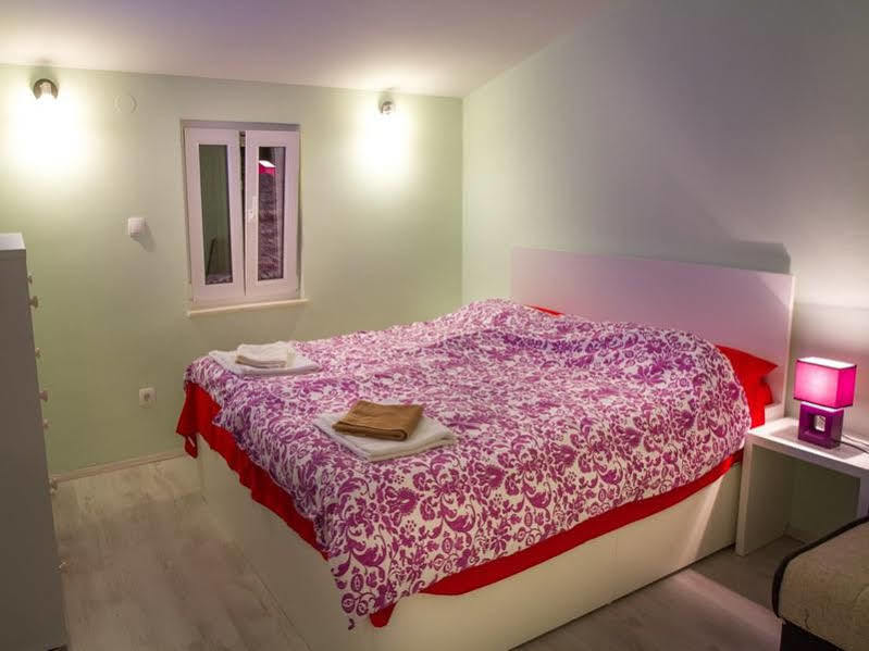 Apartments & Rooms Toni 斯普利特 外观 照片