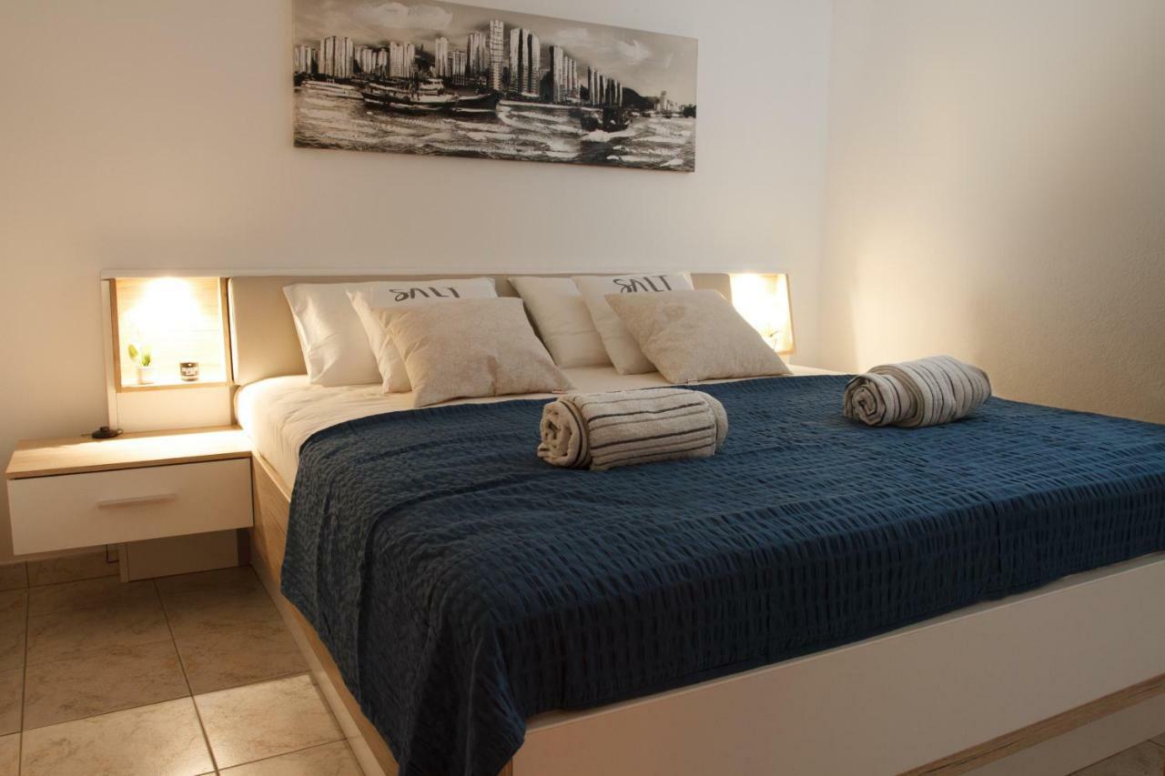 Apartments & Rooms Toni 斯普利特 外观 照片