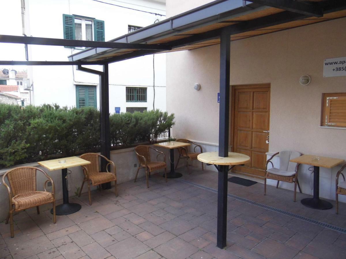 Apartments & Rooms Toni 斯普利特 外观 照片